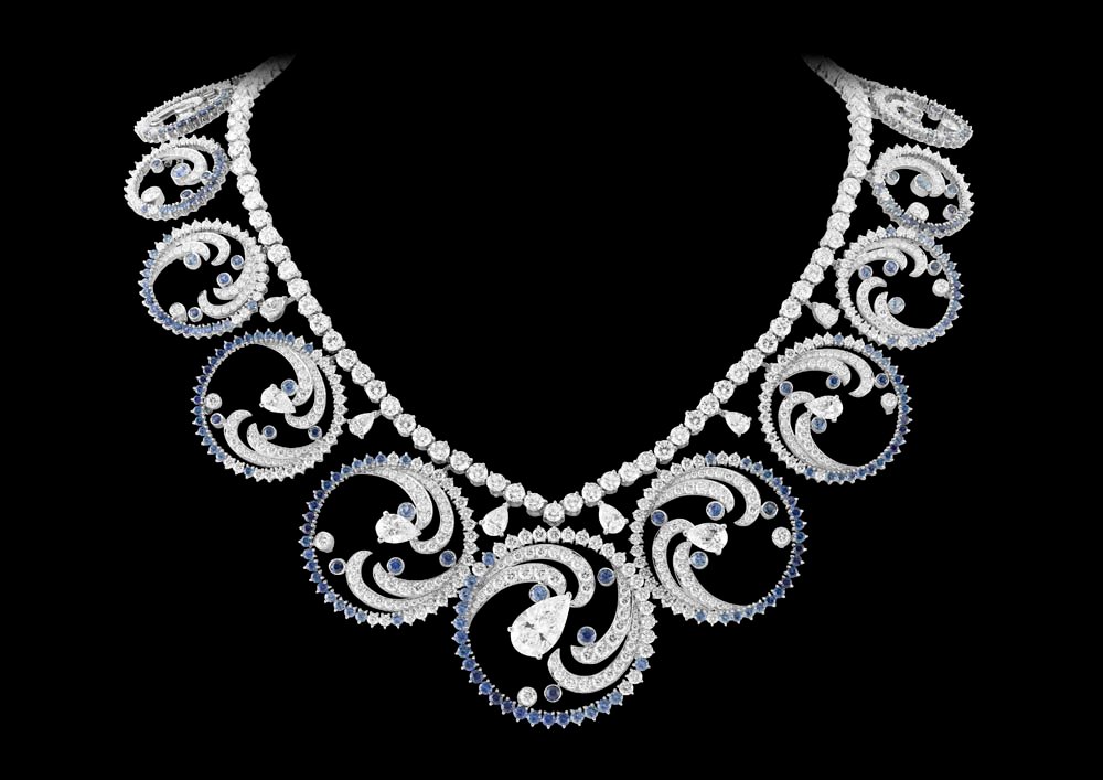 http://mt.wiglaf.org/aaronm/2011/07/03/charlene_necklace.jpg