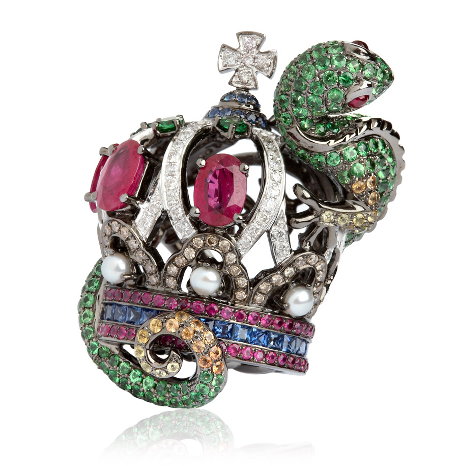 http://mt.wiglaf.org/aaronm/2012/06/05/wendy-yue-fantasie-jubilee-18ct-white-gold_diamond_sapphire_garnet-and-ruby-lizard-ring.jpg